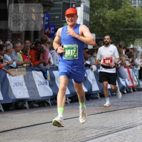 13.09.2026 - 21. swb-Marathon Bremen Strokosch-Dieckow http://msf.ph/oto/10322884 13.09.2026 13:10:01 Ziel 195, 567, 2750, 4473, 4782, 9241, 9277, 9804, 623, 957, 9817 meine-sportfotos.de