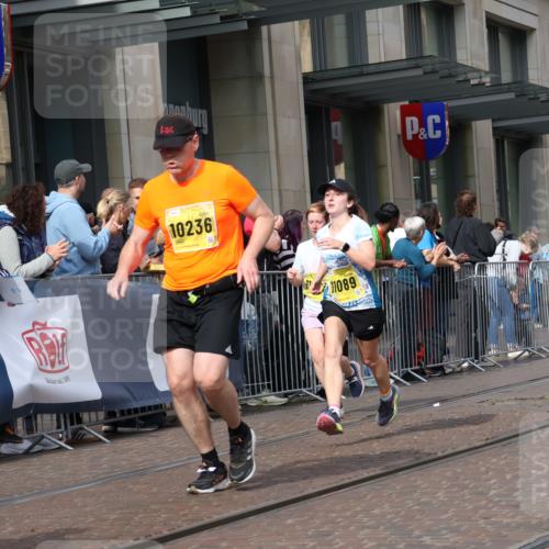 13.09.2026 - 21. swb-Marathon Bremen Strokosch-Dieckow http://msf.ph/oto/10322891 13.09.2026 10:59:43 Ziel 10175, 10236, 10691, 10758, 10867, 11054, 11056, 11071, 11089, 11158, 11159, 11160, 11250, 11259, 11427, 11445, 11453, 11524, 11525, 11528, 11587, 11588, 11589, 11637, 11803, 11879, 11904, 11907, 12123, 12238, 12239, 12242, 12243, 12274, 12352, 12388, 10147, 10355, 10377, 10669, 10745, 10922, 10928, 10929, 11056, 11089, 11151, 11194, 11207, 11419, 11501, 11519, 11594, 11803, 11873, 12138, 12295, 12481 meine-sportfotos.de