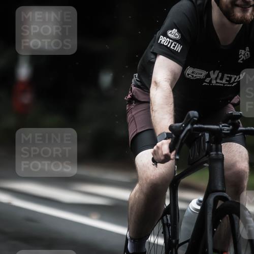 13.09.2026 - Stadtparktriathlon H.Heesch http://msf.ph/oto/10322909 13.09.2026 13:09:06 Radfahren 1230, 1290, 1324, 1350 meine-sportfotos.de