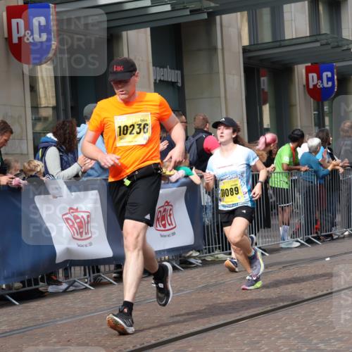13.09.2026 - 21. swb-Marathon Bremen Strokosch-Dieckow http://msf.ph/oto/10322910 13.09.2026 10:59:44 Ziel 10175, 10236, 10691, 10758, 10867, 11054, 11071, 11158, 11159, 11160, 11250, 11259, 11427, 11445, 11453, 11524, 11525, 11528, 11587, 11588, 11589, 11637, 11879, 11904, 11907, 12123, 12238, 12239, 12242, 12243, 12274, 12352, 12388, 10147, 10236, 10355, 10377, 10669, 10745, 10922, 10928, 10929, 11056, 11089, 11151, 11194, 11207, 11419, 11501, 11519, 11594, 11803, 11873, 12138, 12295, 12481 meine-sportfotos.de