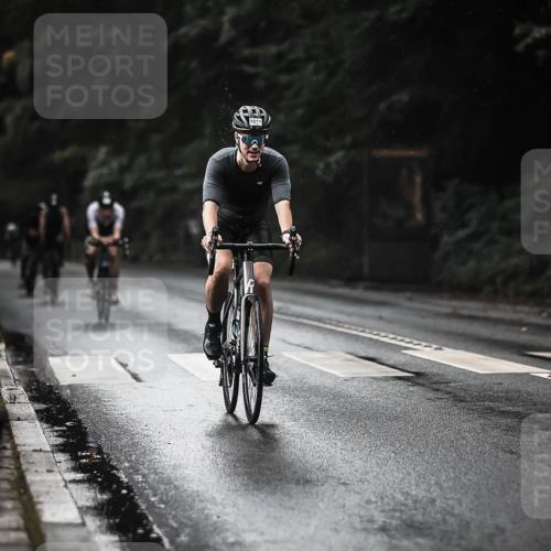 13.09.2026 - Stadtparktriathlon H.Heesch http://msf.ph/oto/10322913 13.09.2026 11:59:59 Radfahren 751, 834, 895, 975, 983, 1011, 1067 meine-sportfotos.de