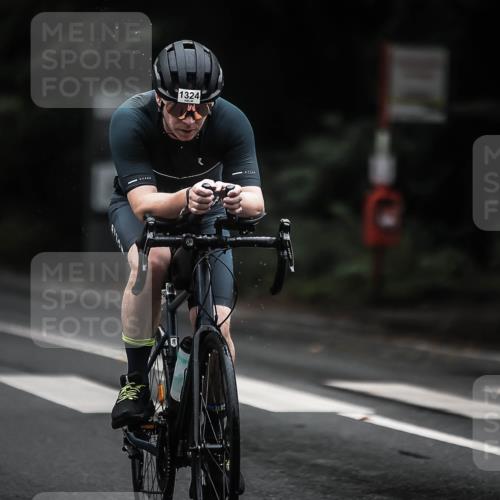 13.09.2026 - Stadtparktriathlon H.Heesch http://msf.ph/oto/10322920 13.09.2026 13:09:08 Radfahren 1230, 1290, 1324, 1350 meine-sportfotos.de