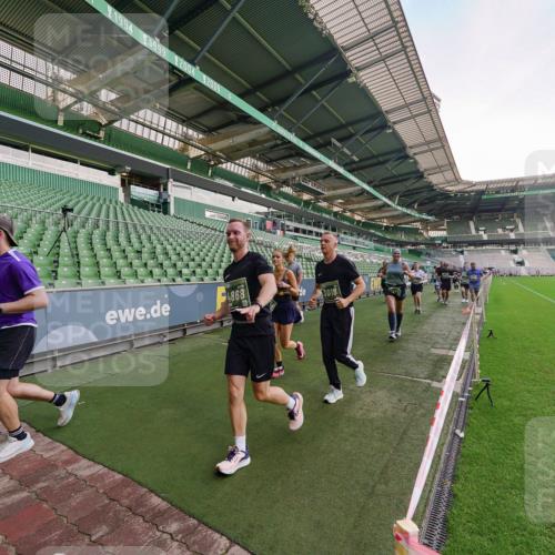 13.09.2026 - 21. swb-Marathon Bremen Michael Burmester http://msf.ph/oto/10322922 13.09.2026 13:24:28 Laufen im Stadion 137, 182, 213, 294, 324, 434, 505, 533, 548, 609, 708, 721, 723, 739, 743, 752, 1273, 1331, 1463, 1471, 1491, 1504, 1515, 1597, 1598, 1830, 1944, 2095, 2211, 2252, 2267, 2271, 2286, 2312, 2323, 2354, 2433, 2445, 2465, 2483, 2495, 2497, 2503, 2506, 2554, 2571, 2644, 2768, 2776, 2833, 2896, 2936, 2968, 3005, 3142, 3211, 3252, 3282, 3288, 3289, 3292, 3298, 3306, 3312, 3364, 3381, 3390, 3395, 3423, 3447, 3559, 3727, 3770, 3819, 4231, 4466, 4467 meine-sportfotos.de