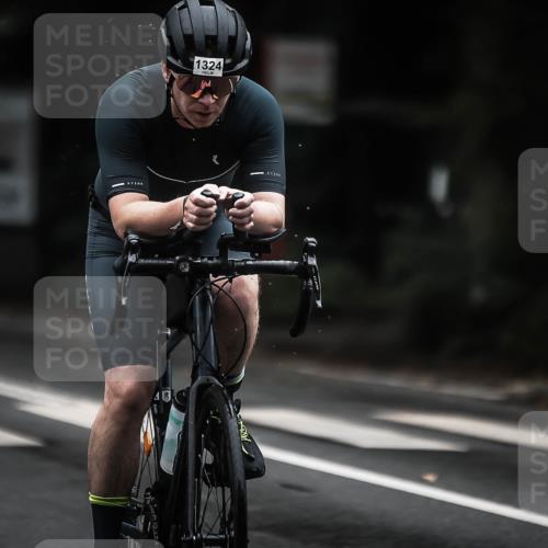 13.09.2026 - Stadtparktriathlon H.Heesch http://msf.ph/oto/10322931 13.09.2026 13:09:08 Radfahren 1230, 1290, 1324, 1350 meine-sportfotos.de