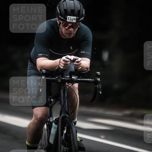 13.09.2026 - Stadtparktriathlon H.Heesch http://msf.ph/oto/10322937 13.09.2026 13:09:08 Radfahren 1230, 1290, 1324, 1350 meine-sportfotos.de