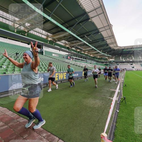 13.09.2026 - 21. swb-Marathon Bremen Michael Burmester http://msf.ph/oto/10322938 13.09.2026 13:24:30 Laufen im Stadion 137, 182, 213, 294, 324, 434, 505, 533, 548, 609, 708, 721, 723, 739, 743, 752, 1273, 1331, 1463, 1471, 1491, 1504, 1515, 1597, 1598, 1830, 1944, 2059, 2095, 2211, 2252, 2267, 2271, 2286, 2312, 2323, 2354, 2445, 2465, 2483, 2495, 2497, 2503, 2506, 2554, 2571, 2644, 2768, 2776, 2833, 2896, 2936, 2968, 3005, 3142, 3211, 3252, 3282, 3288, 3289, 3292, 3298, 3306, 3312, 3364, 3381, 3390, 3395, 3423, 3447, 3559, 3727, 3770, 3819, 4231, 4466, 4467 meine-sportfotos.de