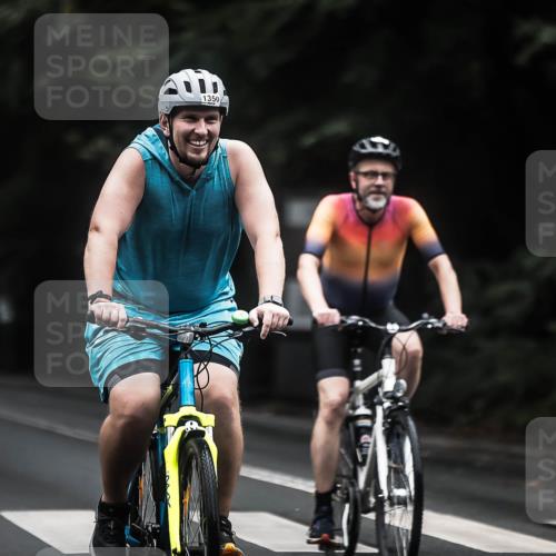 13.09.2026 - Stadtparktriathlon H.Heesch http://msf.ph/oto/10322965 13.09.2026 13:09:12 Radfahren 1290, 1324, 1350 meine-sportfotos.de