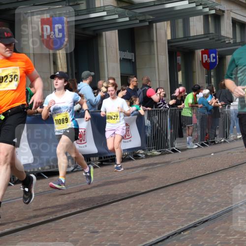 13.09.2026 - 21. swb-Marathon Bremen Strokosch-Dieckow http://msf.ph/oto/10322971 13.09.2026 10:59:44 Ziel 10175, 10236, 10691, 10758, 10867, 11054, 11071, 11158, 11159, 11160, 11250, 11259, 11427, 11445, 11453, 11524, 11525, 11528, 11587, 11588, 11589, 11637, 11879, 11904, 11907, 12123, 12238, 12239, 12242, 12243, 12274, 12352, 12388, 10147, 10236, 10355, 10377, 10669, 10745, 10922, 10928, 10929, 11056, 11089, 11151, 11194, 11207, 11419, 11501, 11519, 11594, 11803, 11873, 12138, 12295, 12481 meine-sportfotos.de