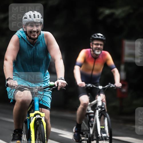13.09.2026 - Stadtparktriathlon H.Heesch http://msf.ph/oto/10322980 13.09.2026 13:09:12 Radfahren 1290, 1324, 1350 meine-sportfotos.de