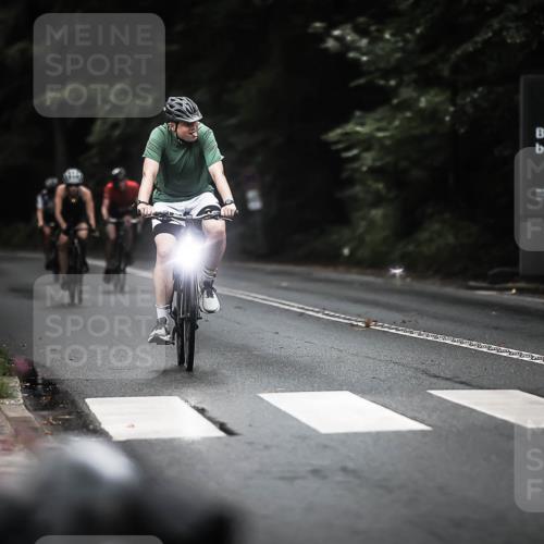 13.09.2026 - Stadtparktriathlon H.Heesch http://msf.ph/oto/10322991 13.09.2026 13:09:19 Radfahren 1217, 1254, 1288, 1362 meine-sportfotos.de