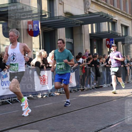 13.09.2026 - 21. swb-Marathon Bremen Strokosch-Dieckow http://msf.ph/oto/10322995 13.09.2026 13:18:52 Ziel 189, 666, 1599, 2007, 2390, 2423, 2535, 3182, 3508, 4819, 4857, 5172, 6008, 6137, 6310, 6633, 7154, 7647, 7686, 7754, 7791, 9512, 9552, 9638, 9805, 13184, 307, 465, 2324, 2948, 3631, 4120, 4413, 4642, 4916, 5277, 5867, 6787, 7104, 7163, 7245, 7602, 7791, 8540, 8743, 9275, 9327, 9833 meine-sportfotos.de