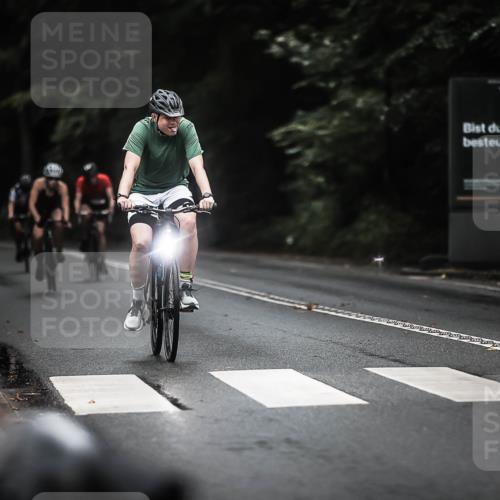 13.09.2026 - Stadtparktriathlon H.Heesch http://msf.ph/oto/10323005 13.09.2026 13:09:20 Radfahren 1217, 1254, 1288, 1362 meine-sportfotos.de