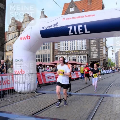 13.09.2026 - 21. swb-Marathon Bremen Tim E. http://msf.ph/oto/10323008 13.09.2026 10:59:34 Ziel 10377, 10415, 10492, 10668, 11086, 11125, 11301, 11302, 11500, 11873, 11913, 12118, 12200, 12267, 12537, 12541 meine-sportfotos.de