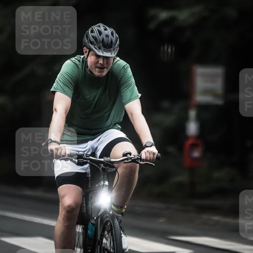 13.09.2026 - Stadtparktriathlon H.Heesch http://msf.ph/oto/10323020 13.09.2026 13:09:22 Radfahren 1217, 1254, 1288, 1362 meine-sportfotos.de