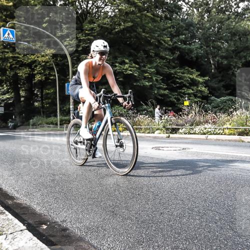 13.09.2026 - Stadtparktriathlon H.Heesch http://msf.ph/oto/10323033 13.09.2026 11:25:33 Radfahren 683, 818 meine-sportfotos.de