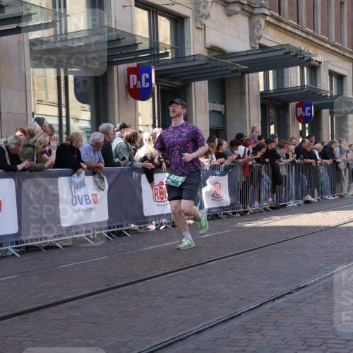 13.09.2026 - 21. swb-Marathon Bremen Strokosch-Dieckow http://msf.ph/oto/10323061 13.09.2026 13:18:53 Ziel 189, 666, 1599, 2007, 2390, 2423, 2535, 3182, 3508, 4819, 4857, 5172, 5371, 6008, 6137, 6310, 6633, 7154, 7647, 7686, 7754, 9512, 9552, 9638, 9805, 13184, 307, 465, 2324, 2948, 3631, 4120, 4413, 4642, 4916, 5277, 5867, 6787, 7104, 7163, 7245, 7602, 7791, 8540, 8743, 9327, 9833 meine-sportfotos.de