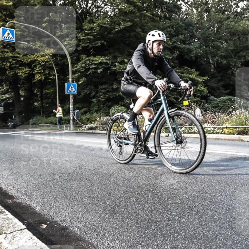 13.09.2026 - Stadtparktriathlon H.Heesch http://msf.ph/oto/10323099 13.09.2026 11:25:40 Radfahren 593, 625, 766, 771 meine-sportfotos.de