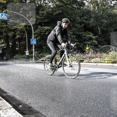 13.09.2026 - Stadtparktriathlon H.Heesch http://msf.ph/oto/10323151 13.09.2026 11:26:04 Radfahren 598, 616, 1797 meine-sportfotos.de