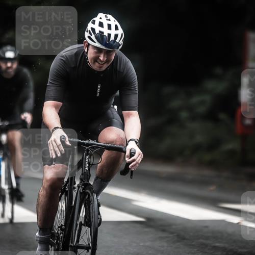 13.09.2026 - Stadtparktriathlon H.Heesch http://msf.ph/oto/10323155 13.09.2026 13:09:32 Radfahren 1189, 1243, 1299, 1321, 1357, 1366 meine-sportfotos.de