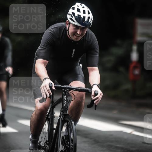 13.09.2026 - Stadtparktriathlon H.Heesch http://msf.ph/oto/10323162 13.09.2026 13:09:33 Radfahren 1189, 1243, 1299, 1321, 1357, 1366, 1368 meine-sportfotos.de