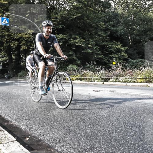 13.09.2026 - Stadtparktriathlon H.Heesch http://msf.ph/oto/10323187 13.09.2026 11:26:11 Radfahren 626, 629, 697, 1798 meine-sportfotos.de