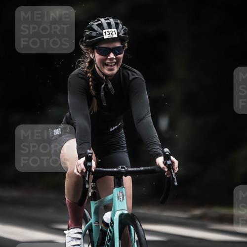 13.09.2026 - Stadtparktriathlon H.Heesch http://msf.ph/oto/10323225 13.09.2026 13:09:38 Radfahren 1189, 1243, 1299, 1321, 1366, 1368, 1387 meine-sportfotos.de
