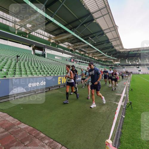 13.09.2026 - 21. swb-Marathon Bremen Michael Burmester http://msf.ph/oto/10323256 13.09.2026 13:25:01 Laufen im Stadion 137, 182, 213, 294, 324, 505, 530, 543, 548, 721, 723, 739, 743, 752, 815, 818, 966, 1273, 1410, 1443, 1459, 1463, 1471, 1491, 1504, 1515, 1561, 1597, 1598, 1744, 1830, 1944, 1953, 2058, 2059, 2095, 2211, 2252, 2267, 2271, 2286, 2298, 2308, 2312, 2323, 2354, 2445, 2465, 2483, 2495, 2497, 2503, 2506, 2554, 2571, 2591, 2644, 2752, 2762, 2768, 2776, 2833, 2878, 2896, 2936, 2981, 3005, 3142, 3211, 3259, 3282, 3288, 3289, 3298, 3306, 3312, 3329, 3364, 3381, 3390, 3395 meine-sportfotos.de