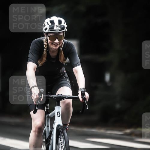 13.09.2026 - Stadtparktriathlon H.Heesch http://msf.ph/oto/10323258 13.09.2026 13:09:39 Radfahren 1209, 1243, 1321, 1366, 1368, 1387 meine-sportfotos.de