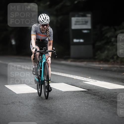 13.09.2026 - Stadtparktriathlon H.Heesch http://msf.ph/oto/10323272 13.09.2026 13:09:41 Radfahren 1209, 1321, 1368, 1387 meine-sportfotos.de