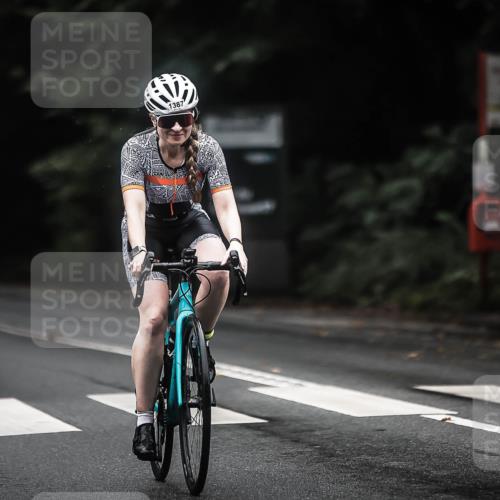 13.09.2026 - Stadtparktriathlon H.Heesch http://msf.ph/oto/10323290 13.09.2026 13:09:42 Radfahren 1209, 1280, 1321, 1368, 1387 meine-sportfotos.de