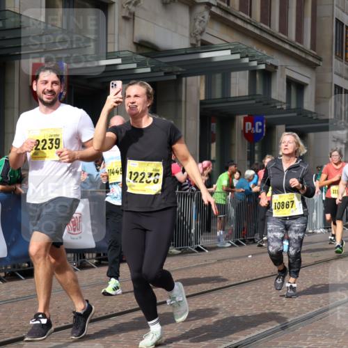 13.09.2026 - 21. swb-Marathon Bremen Strokosch-Dieckow http://msf.ph/oto/10323295 13.09.2026 10:59:51 Ziel 10144, 10175, 10758, 10810, 10867, 11016, 11071, 11129, 11158, 11159, 11160, 11250, 11259, 11445, 11453, 11524, 11525, 11528, 11547, 11587, 11588, 11589, 11623, 11879, 11907, 12105, 12106, 12123, 12190, 12238, 12239, 12274, 12291, 12352, 12394, 10147, 10236, 10355, 10669, 10691, 10745, 10928, 10929, 11054, 11056, 11089, 11194, 11207, 11419, 11427, 11501, 11519, 11594, 11637, 11803, 11904, 12138, 12238, 12239, 12242, 12243, 12481 meine-sportfotos.de