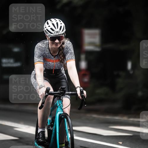 13.09.2026 - Stadtparktriathlon H.Heesch http://msf.ph/oto/10323304 13.09.2026 13:09:42 Radfahren 1209, 1280, 1321, 1368, 1387 meine-sportfotos.de