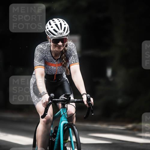 13.09.2026 - Stadtparktriathlon H.Heesch http://msf.ph/oto/10323308 13.09.2026 13:09:42 Radfahren 1209, 1280, 1321, 1368, 1387 meine-sportfotos.de