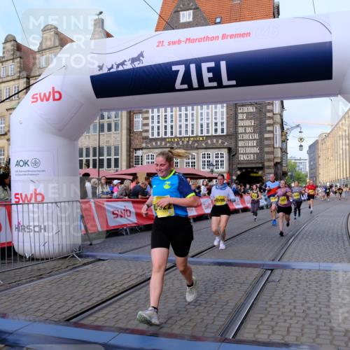 13.09.2026 - 21. swb-Marathon Bremen Tim E. http://msf.ph/oto/10323314 13.09.2026 10:59:44 Ziel 10147, 10377, 10492, 10745, 10922, 11151, 11207, 11500, 11519, 11594, 11873, 12267, 12295, 12481, 12537, 12541 meine-sportfotos.de