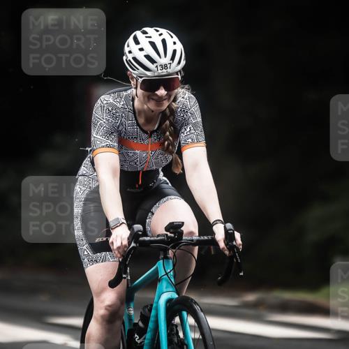 13.09.2026 - Stadtparktriathlon H.Heesch http://msf.ph/oto/10323315 13.09.2026 13:09:43 Radfahren 1209, 1273, 1280, 1321, 1368, 1387 meine-sportfotos.de