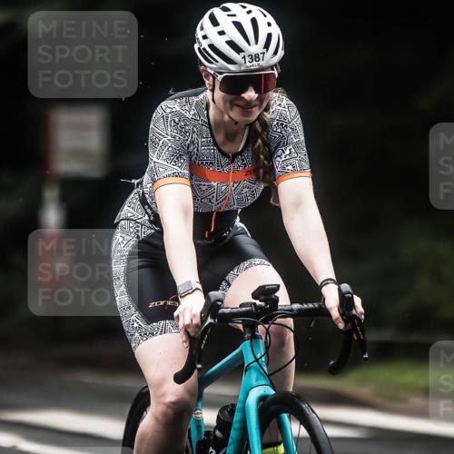 13.09.2026 - Stadtparktriathlon H.Heesch http://msf.ph/oto/10323320 13.09.2026 13:09:43 Radfahren 1209, 1273, 1280, 1321, 1368, 1387 meine-sportfotos.de