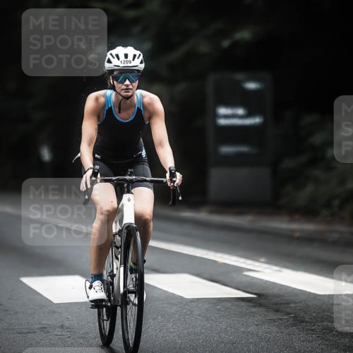 13.09.2026 - Stadtparktriathlon H.Heesch http://msf.ph/oto/10323352 13.09.2026 13:09:45 Radfahren 1209, 1248, 1273, 1280, 1367, 1368, 1387 meine-sportfotos.de