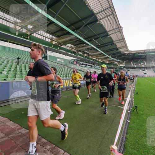 13.09.2026 - 21. swb-Marathon Bremen Michael Burmester http://msf.ph/oto/10323361 13.09.2026 13:25:11 Laufen im Stadion 137, 182, 213, 294, 324, 505, 530, 543, 548, 645, 721, 723, 739, 743, 752, 815, 818, 966, 1273, 1283, 1410, 1443, 1459, 1463, 1471, 1487, 1491, 1504, 1515, 1561, 1597, 1598, 1744, 1828, 1830, 1944, 1953, 2058, 2059, 2095, 2211, 2252, 2267, 2271, 2298, 2308, 2312, 2323, 2354, 2465, 2483, 2497, 2503, 2506, 2554, 2571, 2591, 2644, 2752, 2762, 2776, 2833, 2878, 2896, 2981, 3005, 3062, 3097, 3142, 3172, 3211, 3259, 3288, 3289, 3298, 3306, 3312, 3329, 3381, 3390 meine-sportfotos.de