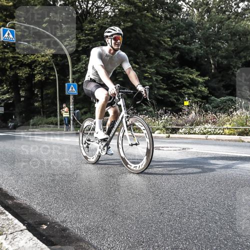 13.09.2026 - Stadtparktriathlon H.Heesch http://msf.ph/oto/10323423 13.09.2026 11:26:42 Radfahren 685, 694, 778 meine-sportfotos.de