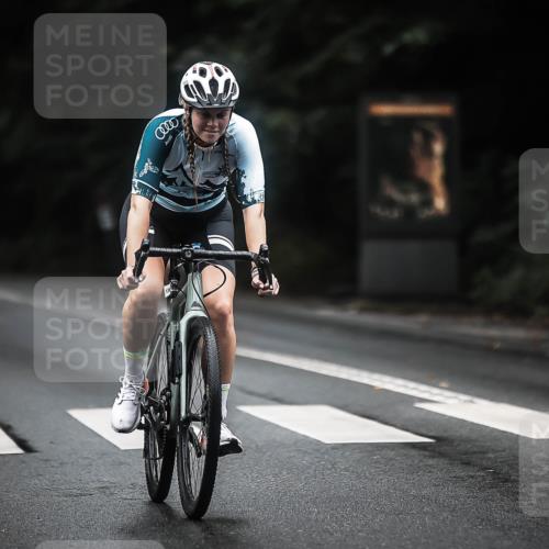 13.09.2026 - Stadtparktriathlon H.Heesch http://msf.ph/oto/10323426 13.09.2026 13:09:51 Radfahren 1209, 1232, 1248, 1273, 1280, 1314, 1325, 1367, 1382 meine-sportfotos.de