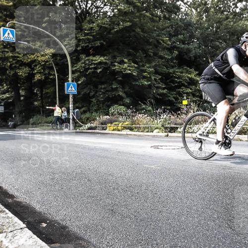 13.09.2026 - Stadtparktriathlon H.Heesch http://msf.ph/oto/10323428 13.09.2026 11:27:00 Radfahren 610, 761 meine-sportfotos.de