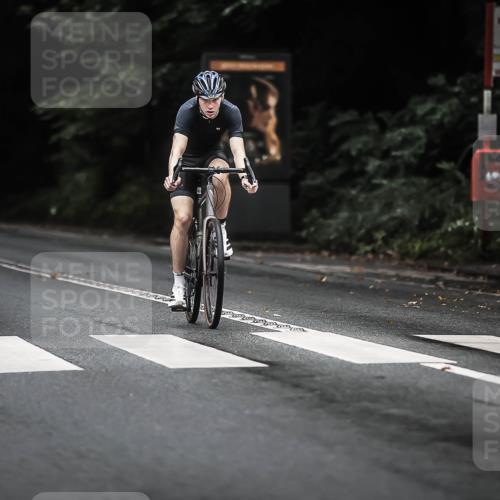 13.09.2026 - Stadtparktriathlon H.Heesch http://msf.ph/oto/10323454 13.09.2026 13:09:53 Radfahren 1232, 1248, 1273, 1280, 1314, 1325, 1349, 1367, 1382 meine-sportfotos.de
