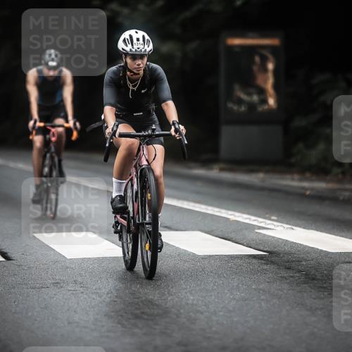 13.09.2026 - Stadtparktriathlon H.Heesch http://msf.ph/oto/10323467 13.09.2026 13:09:54 Radfahren 1232, 1248, 1273, 1280, 1314, 1325, 1349, 1367, 1382 meine-sportfotos.de