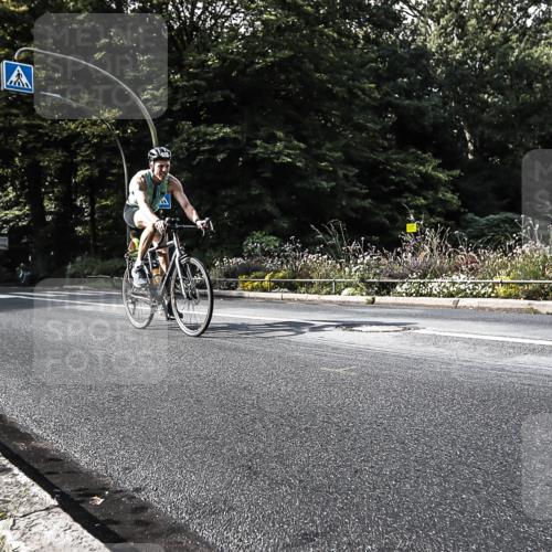 13.09.2026 - Stadtparktriathlon H.Heesch http://msf.ph/oto/10323473 13.09.2026 11:27:10 Radfahren 595, 600, 726 meine-sportfotos.de