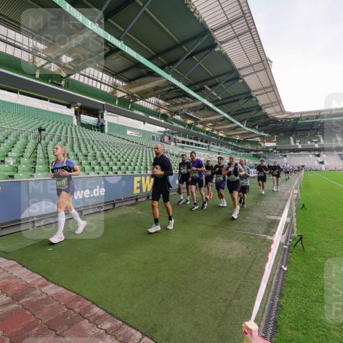13.09.2026 - 21. swb-Marathon Bremen Michael Burmester http://msf.ph/oto/10323519 13.09.2026 13:25:26 Laufen im Stadion 213, 294, 505, 530, 543, 548, 645, 723, 739, 752, 815, 818, 966, 1273, 1283, 1410, 1443, 1459, 1463, 1471, 1487, 1491, 1504, 1515, 1530, 1561, 1618, 1744, 1828, 1830, 1944, 1953, 2058, 2059, 2095, 2211, 2252, 2267, 2271, 2298, 2308, 2312, 2323, 2354, 2382, 2384, 2465, 2483, 2497, 2506, 2508, 2554, 2558, 2571, 2591, 2644, 2656, 2675, 2752, 2762, 2776, 2833, 2878, 2896, 2970, 2981, 3005, 3062, 3097, 3142, 3172, 3211, 3259, 3298, 3306, 3312, 3329, 3381, 3390, 3433 meine-sportfotos.de