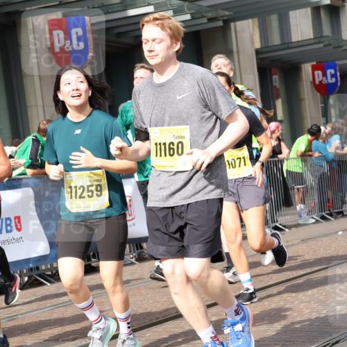 13.09.2026 - 21. swb-Marathon Bremen Strokosch-Dieckow http://msf.ph/oto/10323528 13.09.2026 10:59:55 Ziel 10144, 10677, 10758, 10801, 10810, 11016, 11045, 11071, 11129, 11158, 11159, 11160, 11250, 11259, 11445, 11453, 11524, 11525, 11528, 11547, 11587, 11588, 11589, 11623, 11907, 12105, 12106, 12123, 12190, 12274, 12291, 12352, 12394, 12530, 12531, 10175, 10236, 10355, 10669, 10691, 10867, 10928, 10929, 11054, 11056, 11089, 11194, 11250, 11419, 11427, 11445, 11501, 11594, 11637, 11803, 11879, 11904, 12138, 12238, 12239, 12242, 12243 meine-sportfotos.de