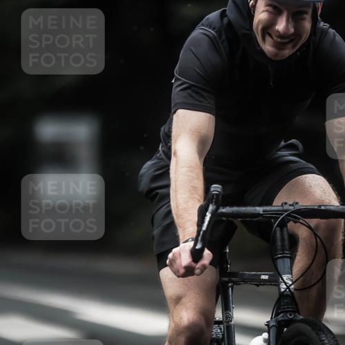 13.09.2026 - Stadtparktriathlon H.Heesch http://msf.ph/oto/10323544 13.09.2026 13:10:05 Radfahren 1329, 1349, 1426 meine-sportfotos.de