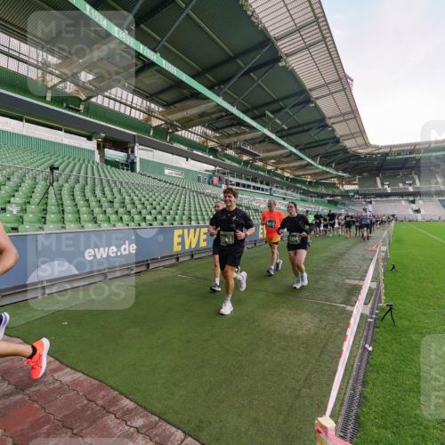 13.09.2026 - 21. swb-Marathon Bremen Michael Burmester http://msf.ph/oto/10323554 13.09.2026 13:25:29 Laufen im Stadion 202, 213, 294, 505, 530, 543, 548, 645, 723, 739, 752, 815, 818, 966, 1283, 1410, 1443, 1459, 1463, 1471, 1487, 1491, 1504, 1515, 1530, 1561, 1618, 1744, 1828, 1830, 1944, 1953, 2058, 2059, 2095, 2211, 2252, 2267, 2271, 2298, 2308, 2312, 2323, 2354, 2382, 2384, 2483, 2497, 2506, 2508, 2554, 2558, 2571, 2591, 2644, 2656, 2675, 2752, 2762, 2776, 2833, 2878, 2896, 2970, 2981, 3005, 3047, 3062, 3097, 3142, 3172, 3211, 3259, 3298, 3306, 3312, 3329, 3359, 3381, 3390, 3433 meine-sportfotos.de