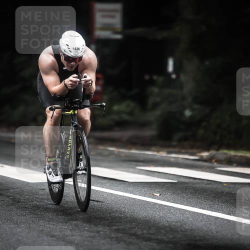13.09.2026 - Stadtparktriathlon H.Heesch http://msf.ph/oto/10323555 13.09.2026 13:10:09 Radfahren 1329, 1395, 1396, 1426 meine-sportfotos.de