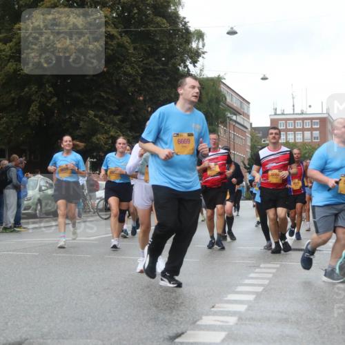13.09.2026 - Kiel Lauf Markus Tischler http://msf.ph/oto/10323583 13.09.2026 11:00:33 Fleethörn 8204, 6669, 8084, 5893, 4658 meine-sportfotos.de